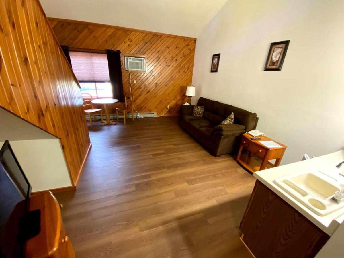 Woodland Inn & Suites Medford Ngoại thất bức ảnh