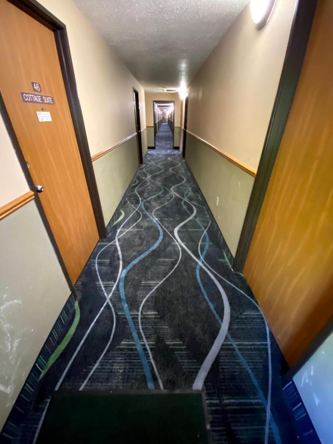 Woodland Inn & Suites Medford Ngoại thất bức ảnh